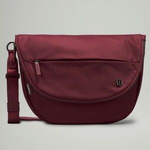 Lululemon All Night Festival Bag 5L - Wine Berry